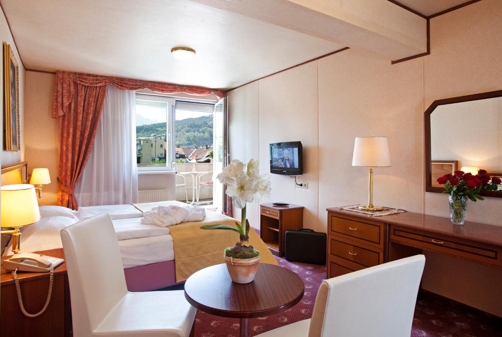Hotel Neue Post I Self Check-In Innsbruck Bagian luar foto