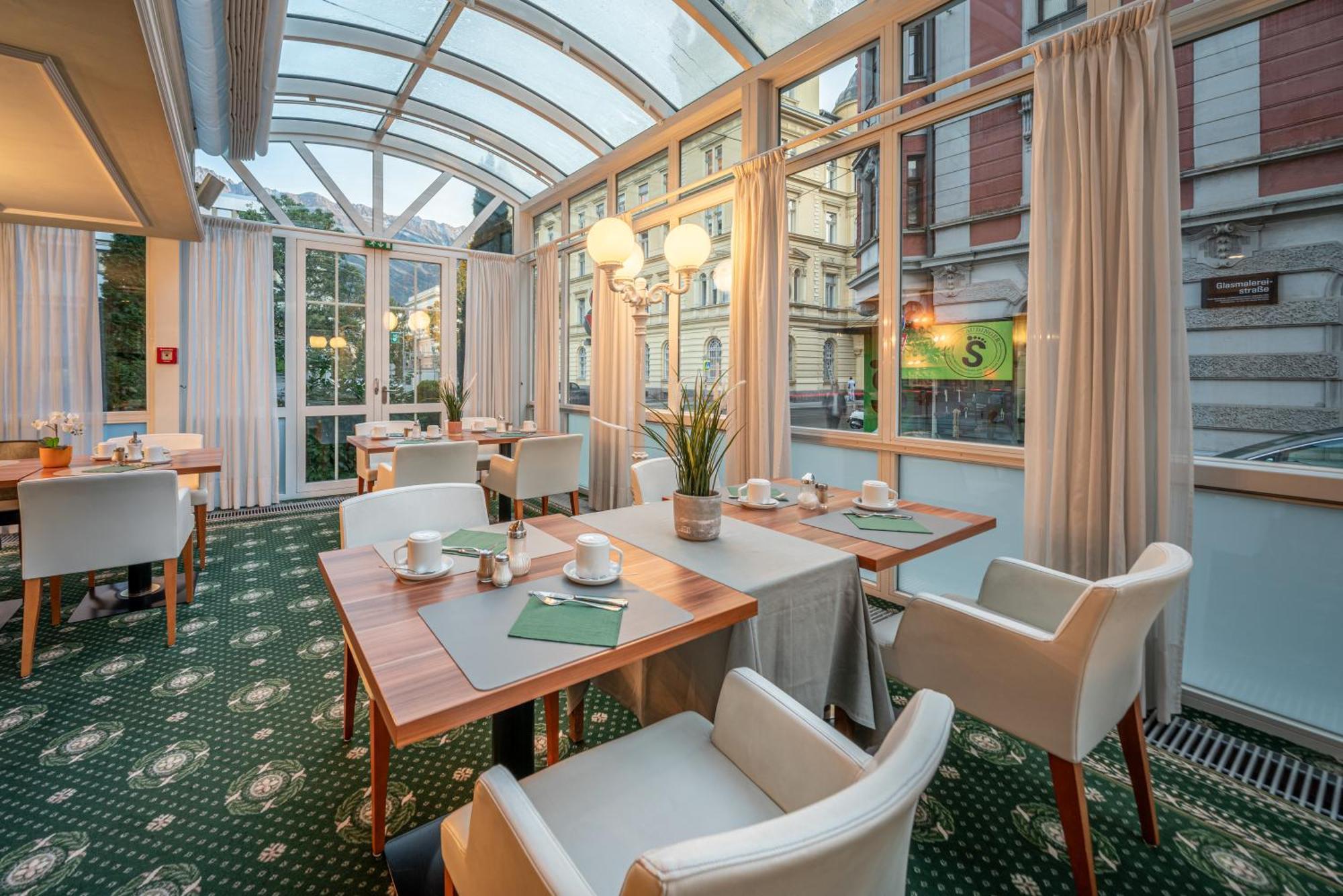 Hotel Neue Post I Self Check-In Innsbruck Bagian luar foto