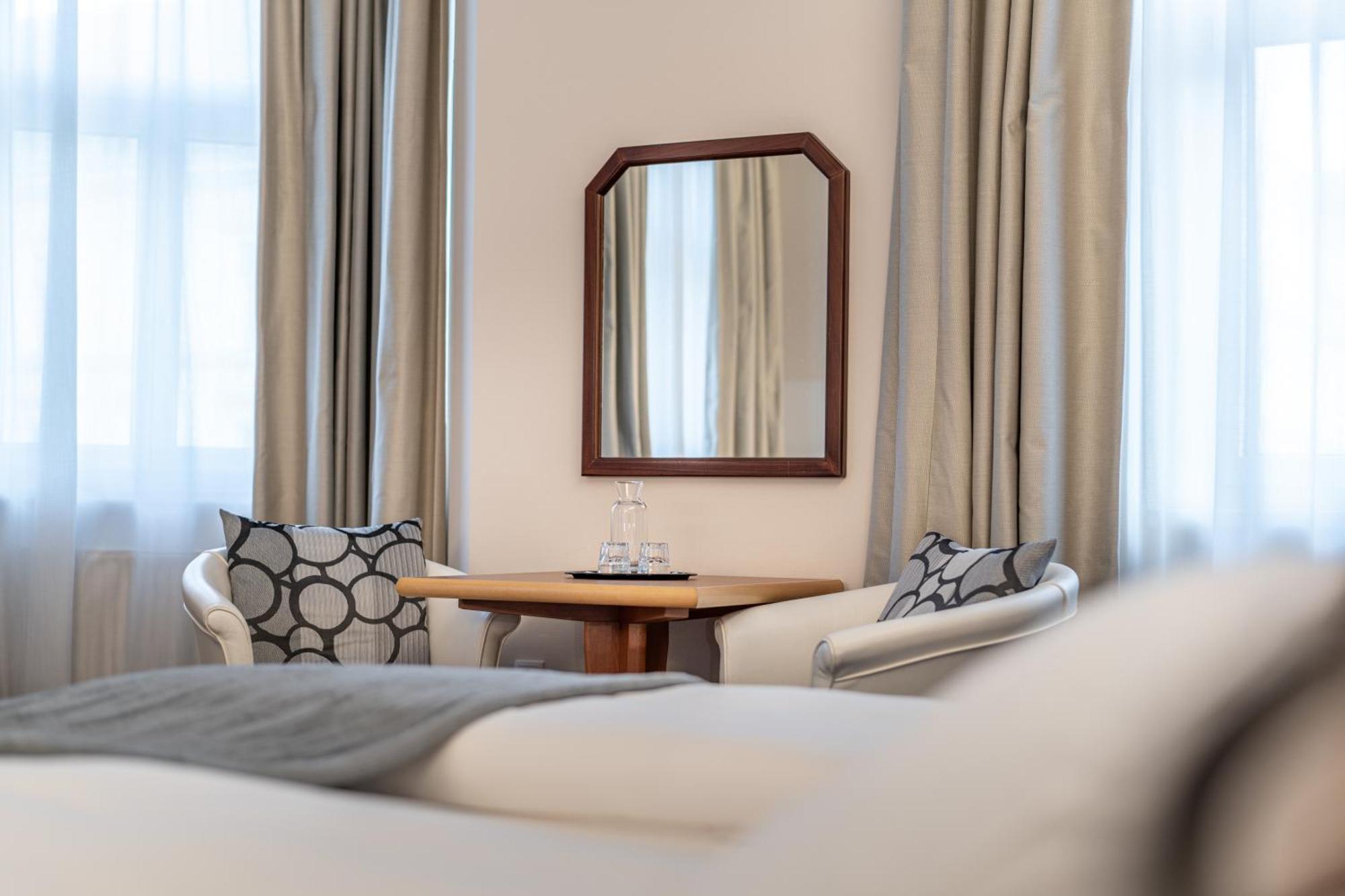 Hotel Neue Post I Self Check-In Innsbruck Bagian luar foto