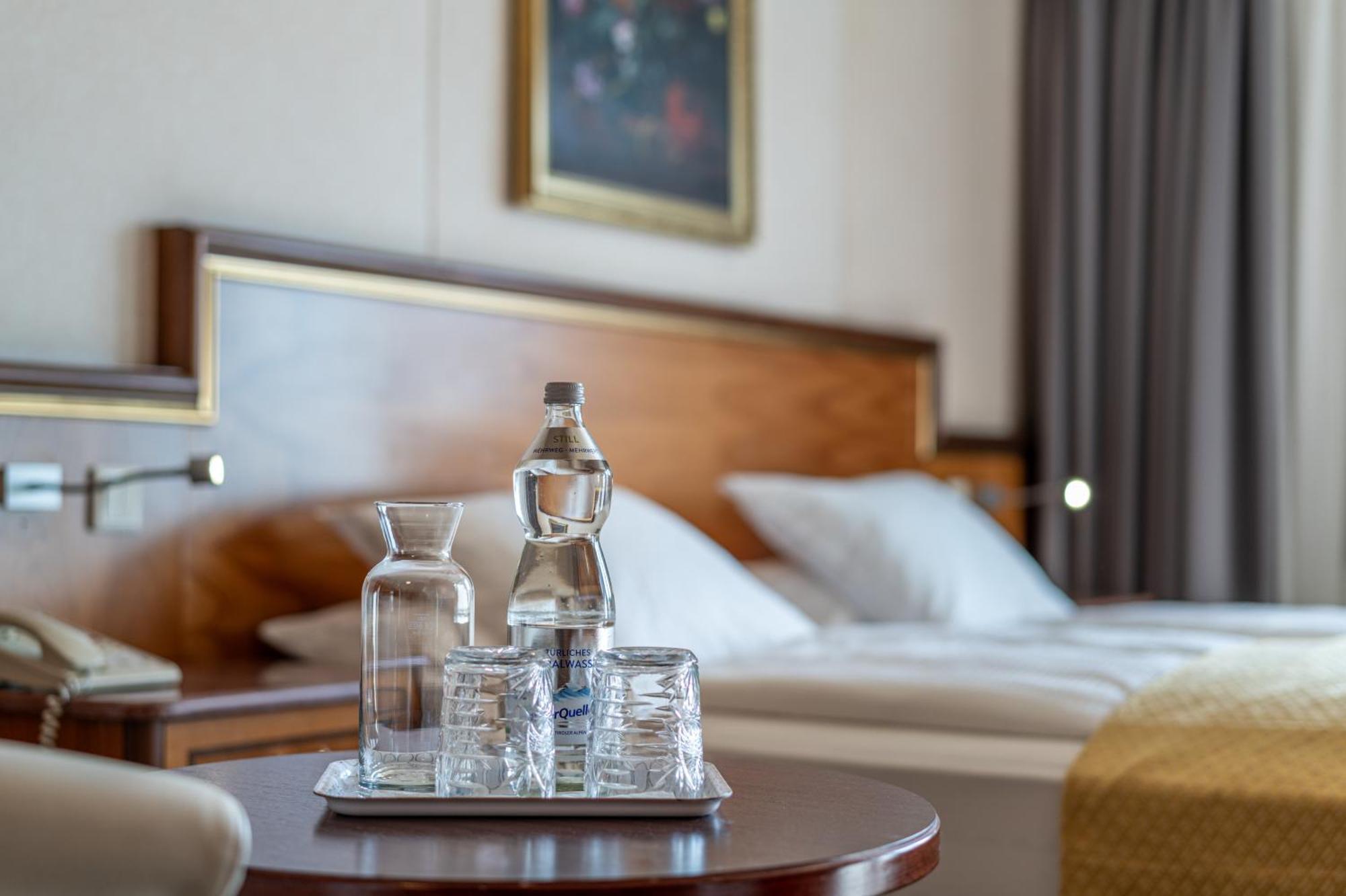Hotel Neue Post I Self Check-In Innsbruck Bagian luar foto