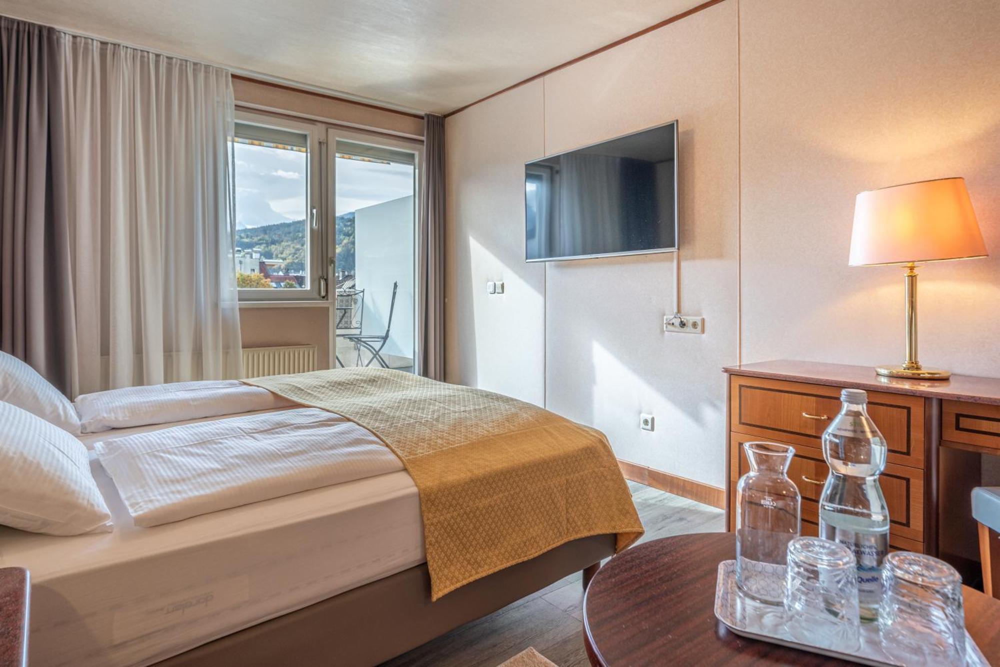 Hotel Neue Post I Self Check-In Innsbruck Bagian luar foto