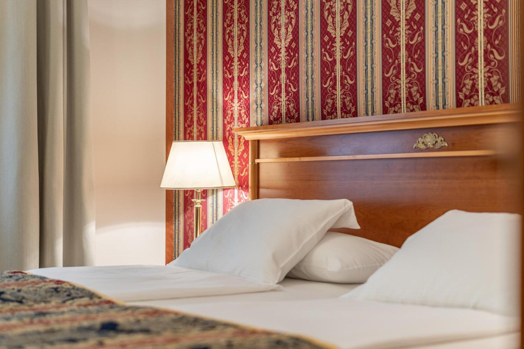 Hotel Neue Post I Self Check-In Innsbruck Ruang foto