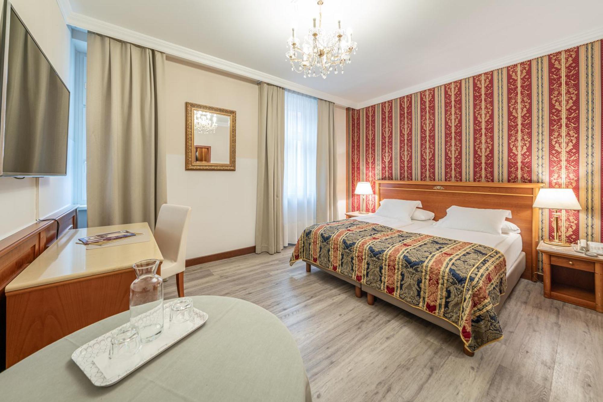 Hotel Neue Post I Self Check-In Innsbruck Bagian luar foto