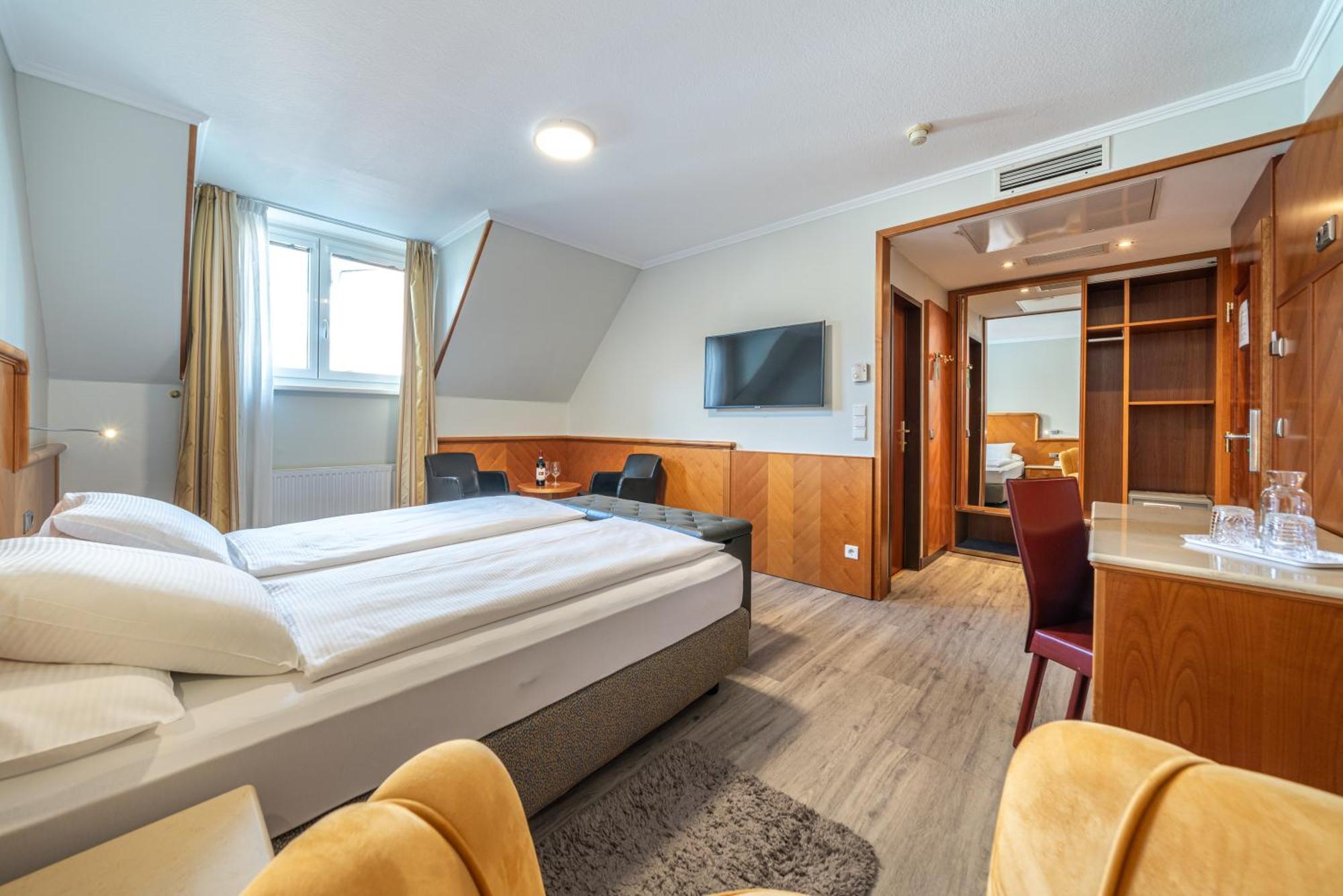 Hotel Neue Post I Self Check-In Innsbruck Bagian luar foto