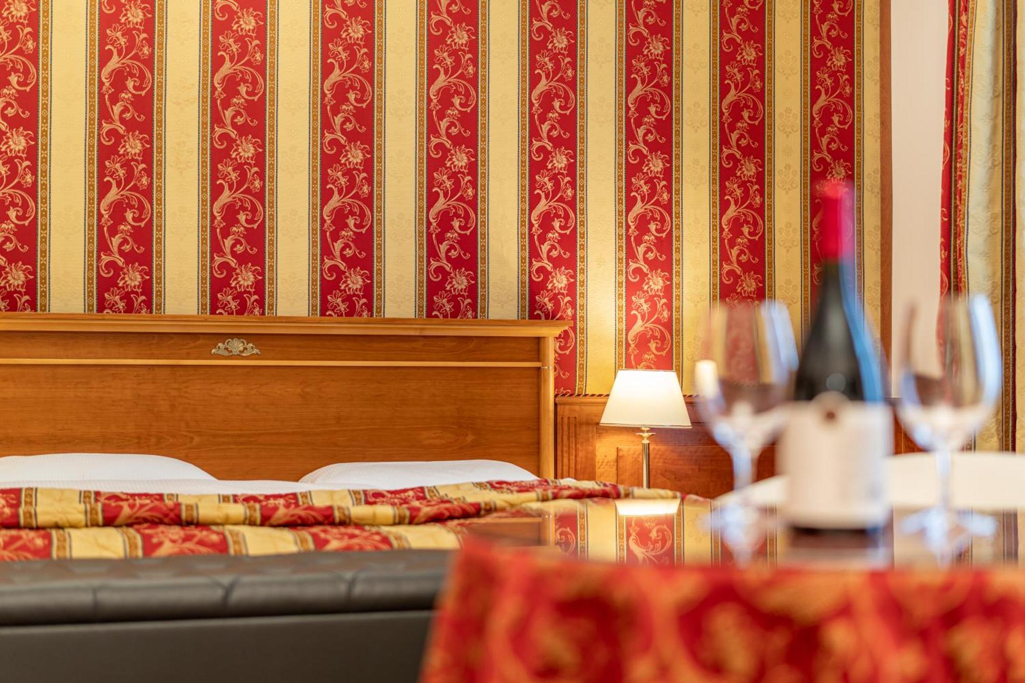 Hotel Neue Post I Self Check-In Innsbruck Bagian luar foto