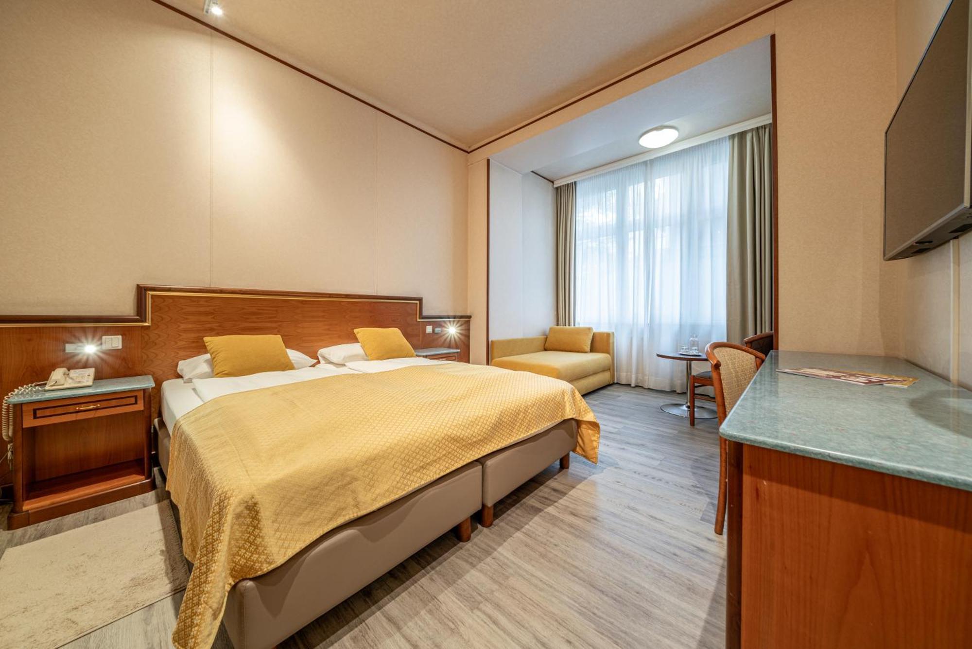 Hotel Neue Post I Self Check-In Innsbruck Bagian luar foto