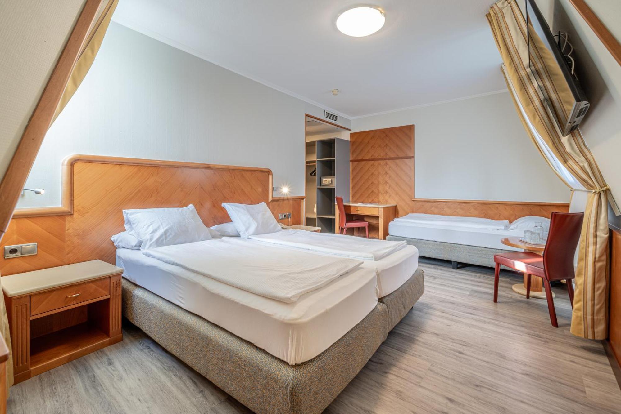 Hotel Neue Post I Self Check-In Innsbruck Bagian luar foto