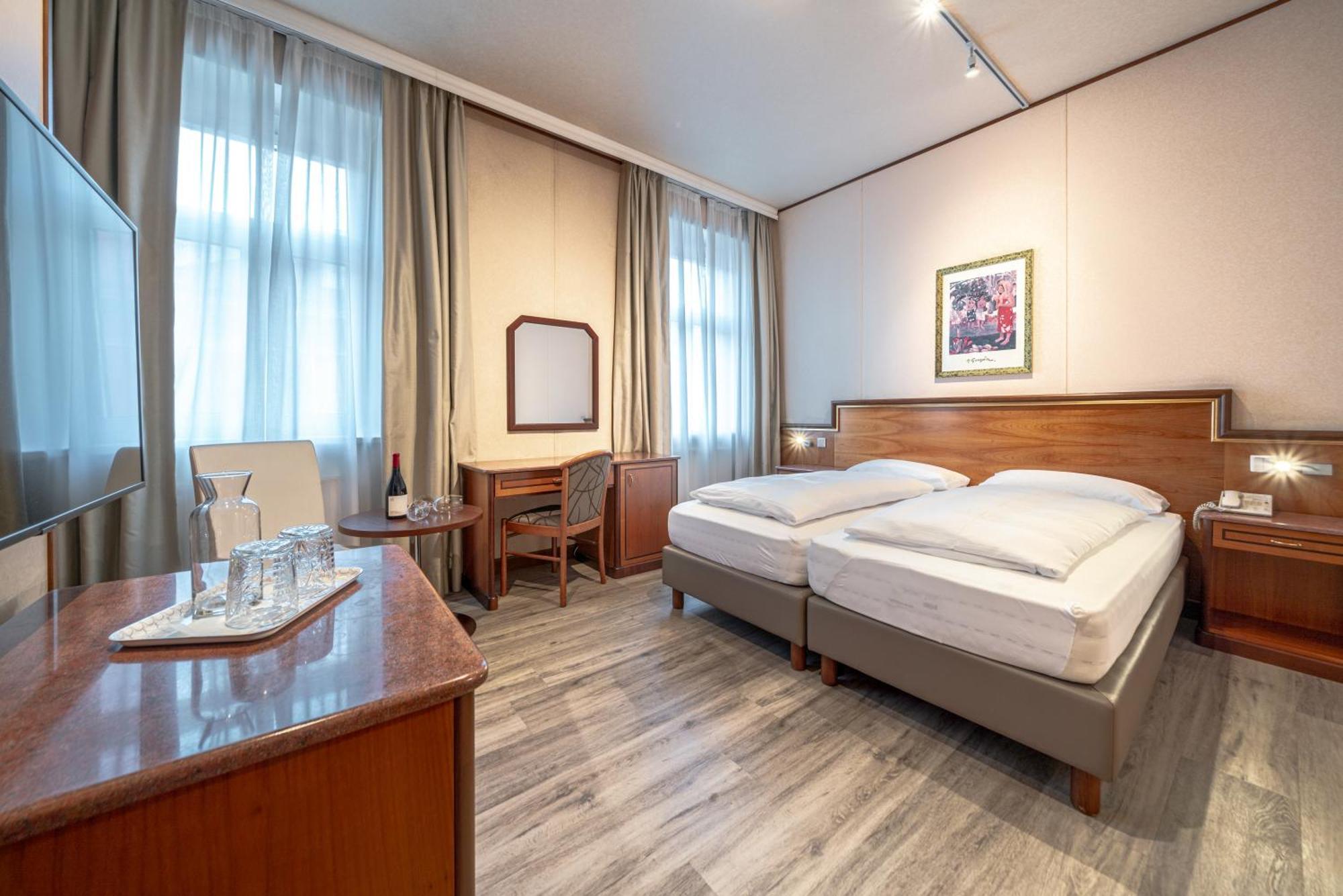 Hotel Neue Post I Self Check-In Innsbruck Bagian luar foto