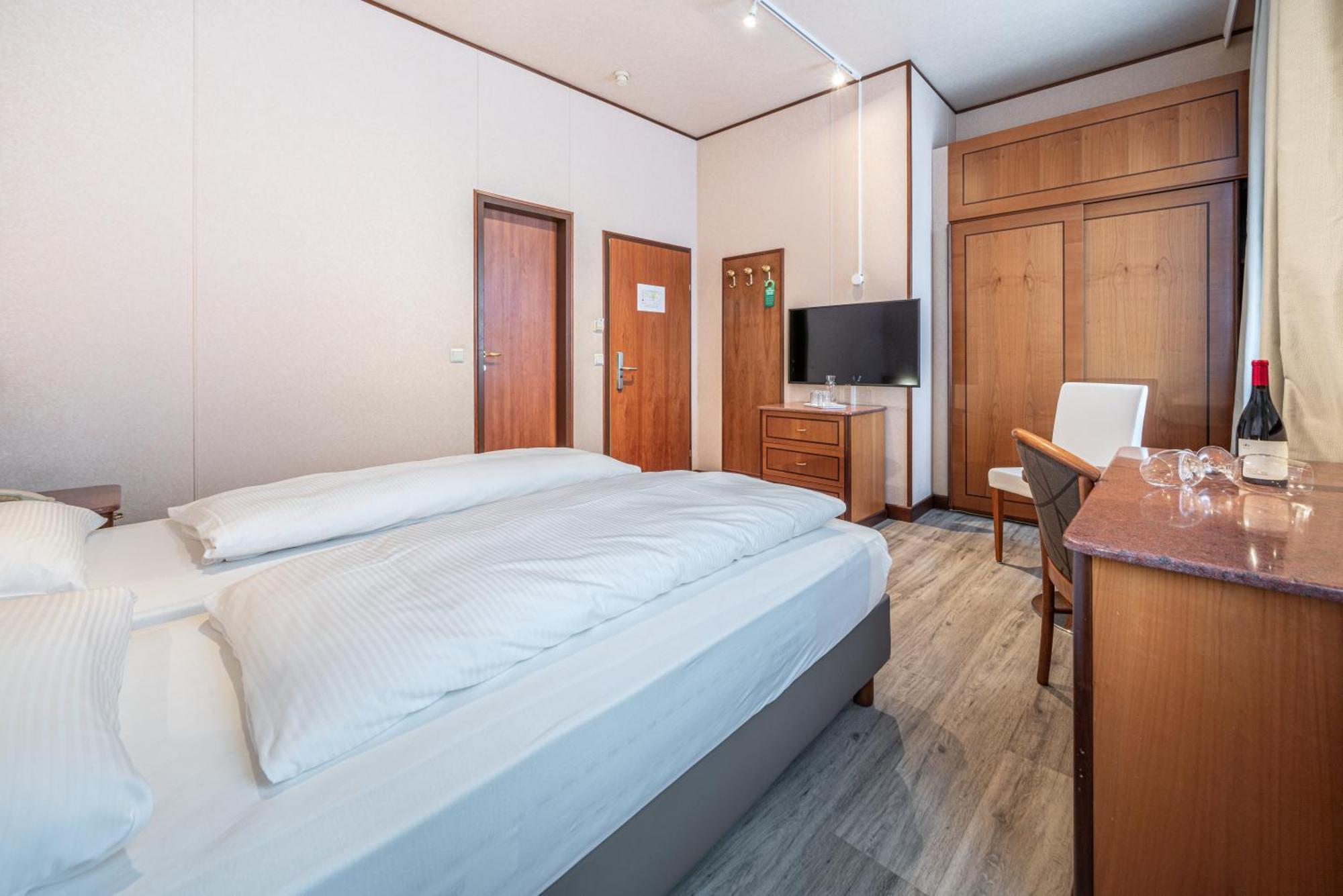 Hotel Neue Post I Self Check-In Innsbruck Bagian luar foto